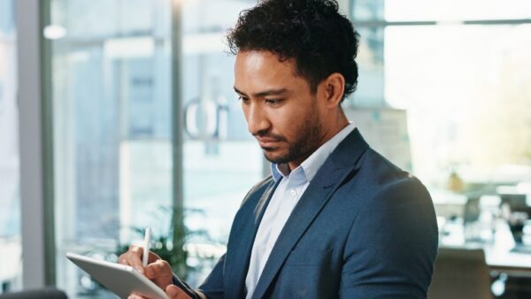 Our brokers have delegated authority to place complex risks. 